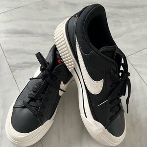 Nike Court Legacy Lift 8